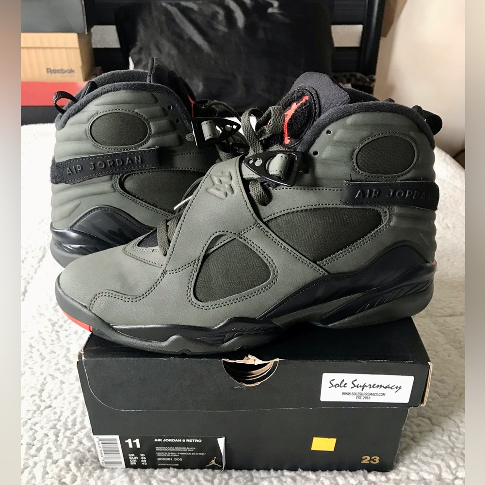 SOLD Air Jordan 8 “Take Flight”